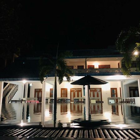 avec 7 chambre(s) de 5000 m² et 7 salle(s) de bains privée à Yala Tissamaharama Extérieur photo