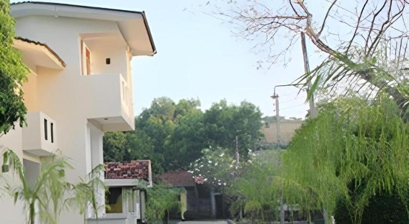 avec 7 chambre(s) de 5000 m² et 7 salle(s) de bains privée à Yala Tissamaharama Extérieur photo