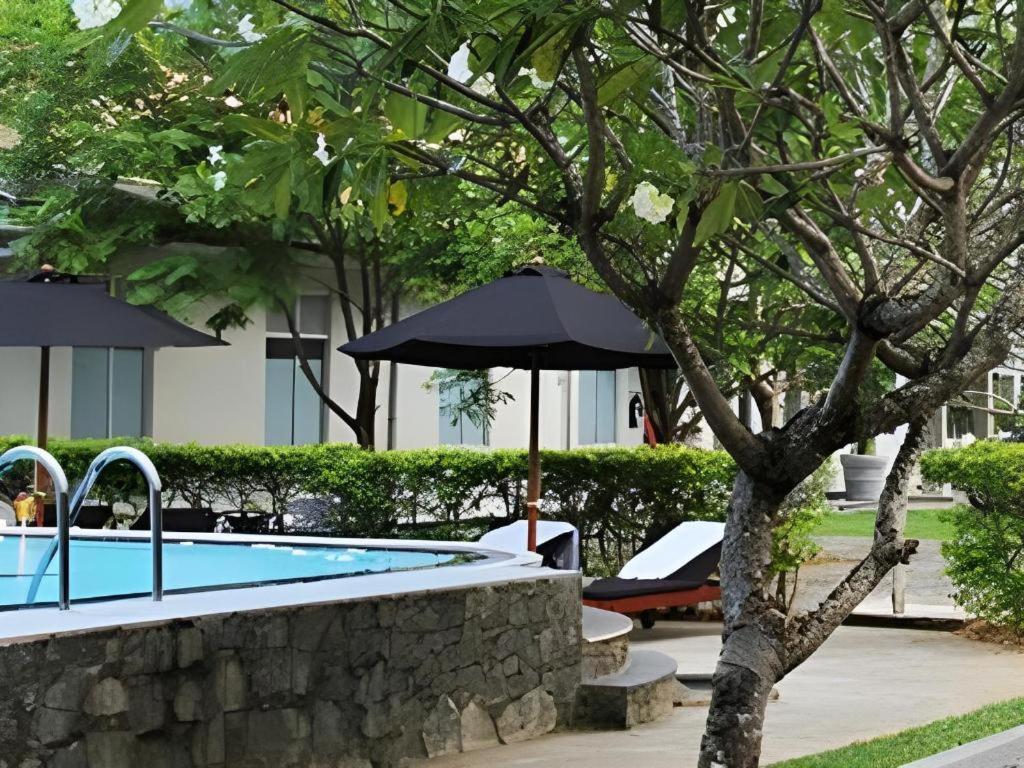 avec 7 chambre(s) de 5000 m² et 7 salle(s) de bains privée à Yala Tissamaharama Extérieur photo