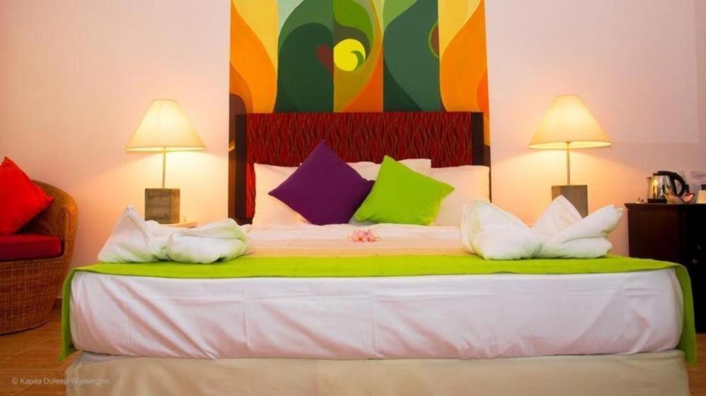 avec 7 chambre Tissamaharama Extérieur photo