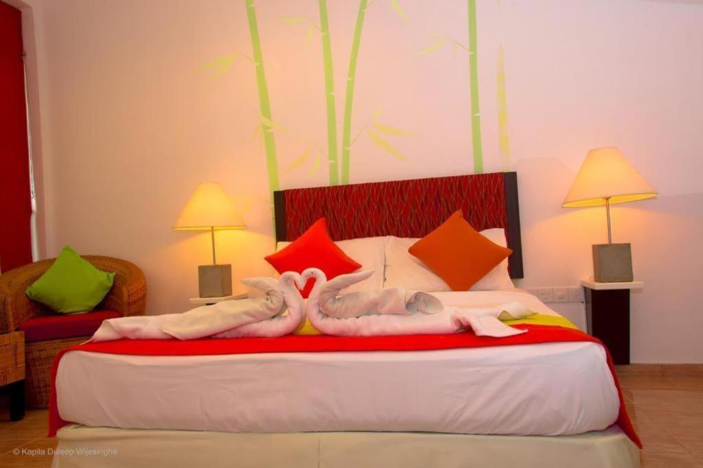 avec 7 chambre(s) de 5000 m² et 7 salle(s) de bains privée à Yala Tissamaharama Extérieur photo