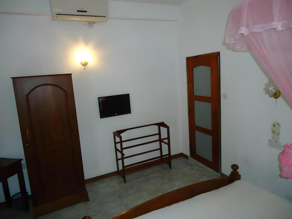 avec 7 chambre Tissamaharama Extérieur photo
