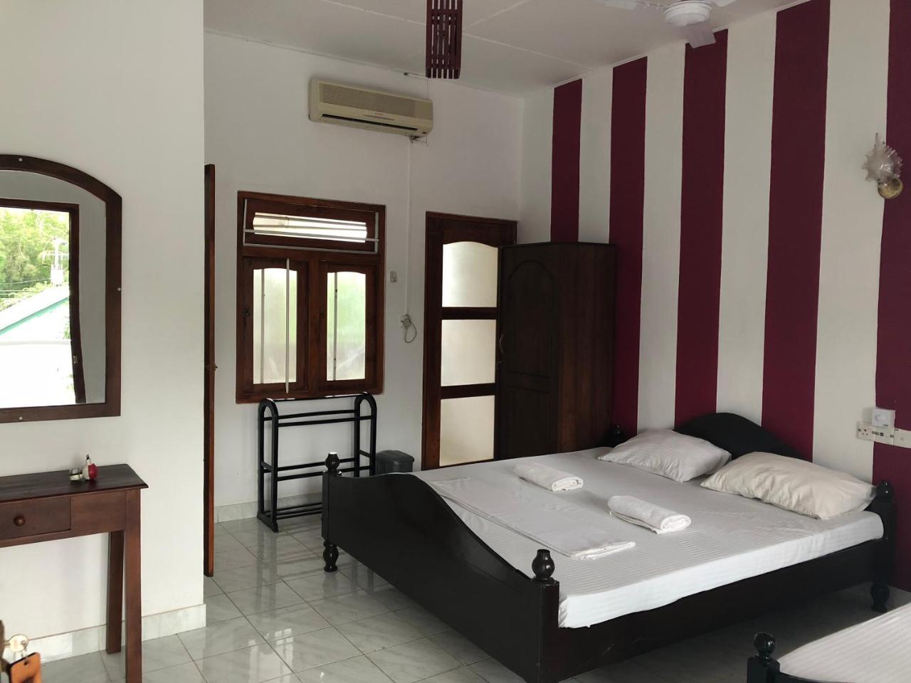 avec 7 chambre Tissamaharama Extérieur photo