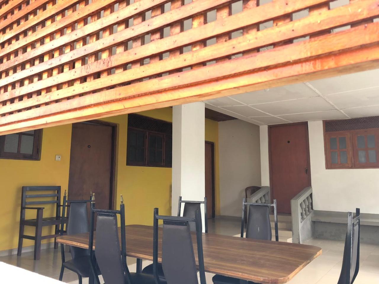 avec 7 chambre(s) de 5000 m² et 7 salle(s) de bains privée à Yala Tissamaharama Extérieur photo